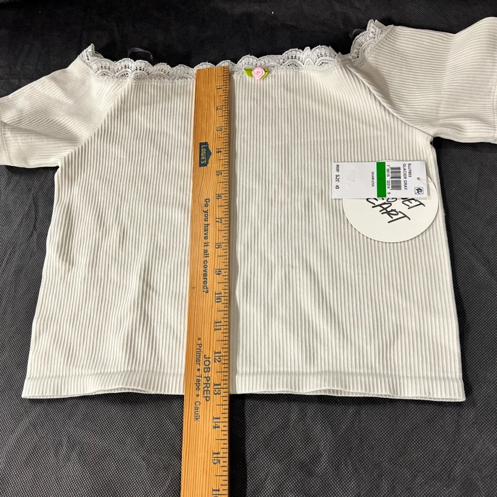 Ribbed Crop Blouse with Short Sleeves - Picture 6 of 13